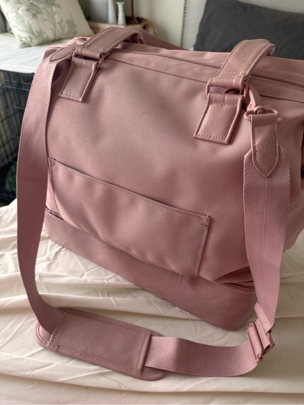 BEIS Mini Weekender Atlas Pink